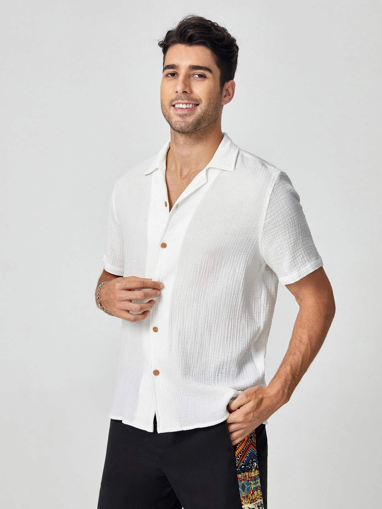 Manfinity Vacaylife Men Cotton Solid Textured Button Front Shirt